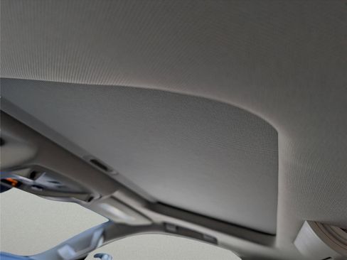 Used 2018 Cadillac Escalade Luxury RWD image 26