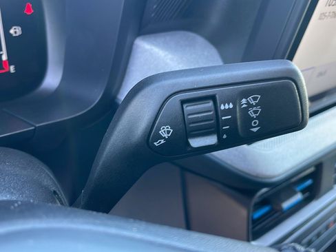 New 2026 Ford Maverick XLT w/ XLT Luxury Package FWD image 18