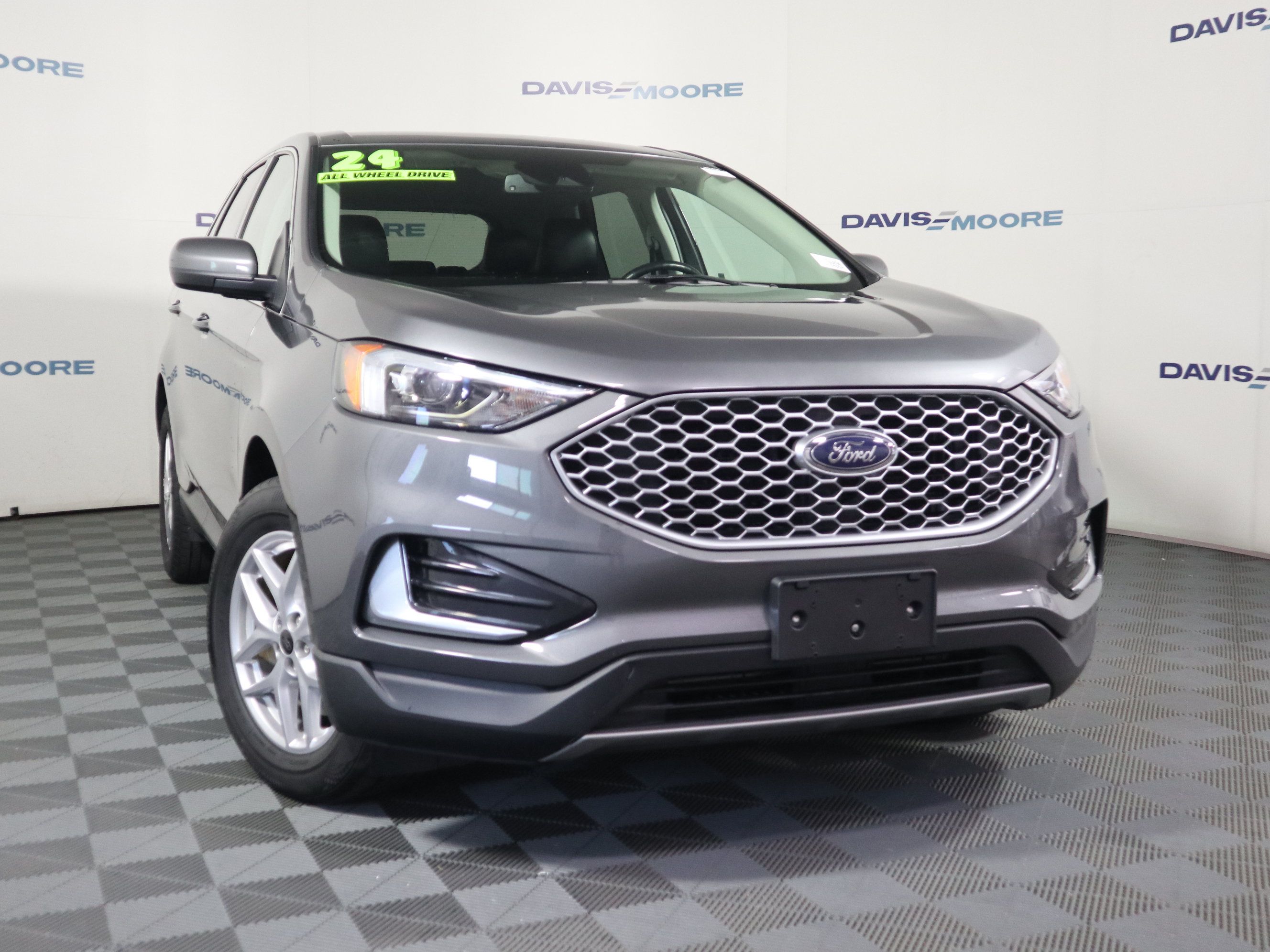 Used 2024 Ford Edge SEL AWD/4WD image 2
