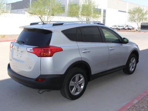 Used 2015 Toyota RAV4 XLE AWD/4WD image 5