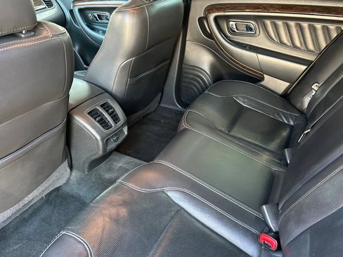 Used 2014 Ford Taurus Limited FWD image 13