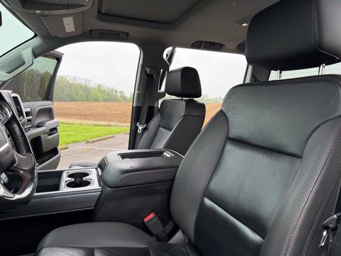 Used 2018 GMC Sierra 2500 SLT w/ All Terrain HD Package AWD/4WD image 32