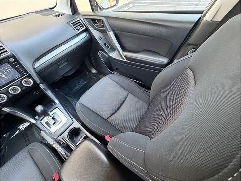 Used 2016 Subaru Forester 2.5i Premium AWD/4WD image 10