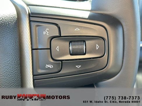 Used 2023 GMC Yukon Denali image 13