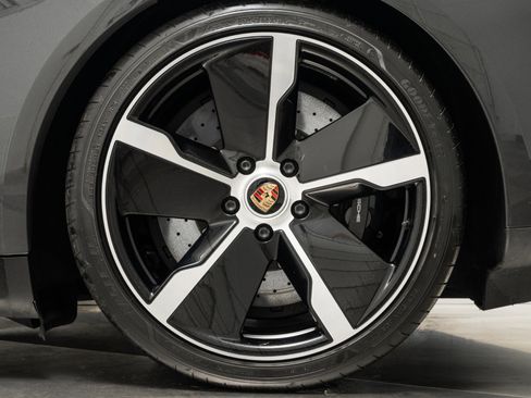 Used 2021 Porsche Taycan Turbo S image 11