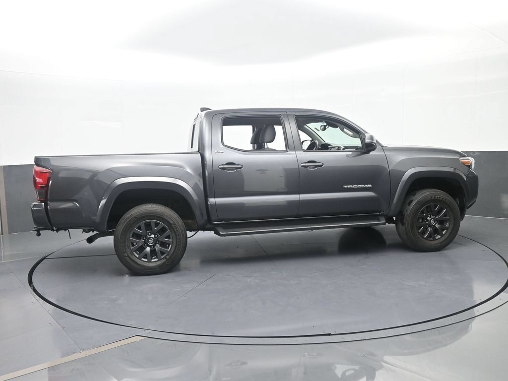 Used 2022 Toyota Tacoma SR5 w/ Technology Package RWD image 7