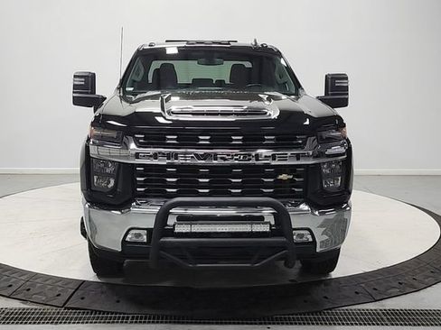 Used 2022 Chevrolet Silverado 3500 LT w/ Convenience Package AWD/4WD image 2