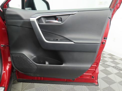 Used 2025 Toyota RAV4 Limited image 23