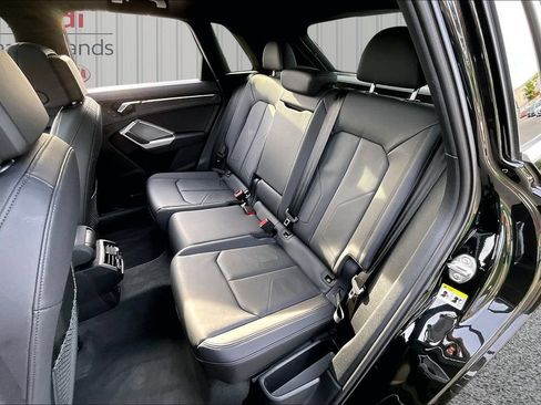 Used 2025 Audi Q3 2.0T Premium w/ Convenience Package AWD/4WD image 22