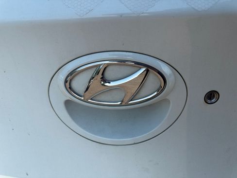 Used 2016 Hyundai Accent SE FWD image 24