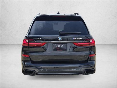 Used 2022 BMW X7 M50i AWD/4WD image 6