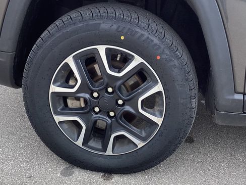 Used 2019 Jeep Compass Trailhawk AWD/4WD image 8