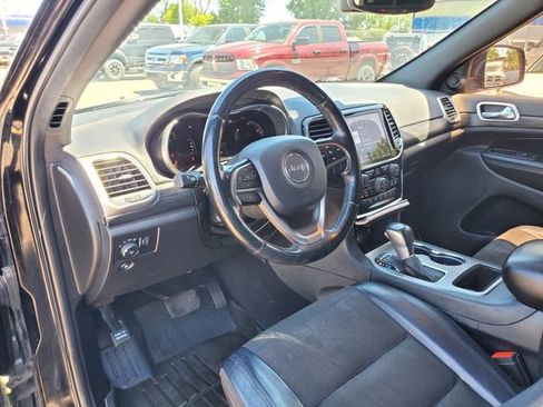 Certified 2020 Jeep Grand Cherokee Altitude AWD/4WD image 11