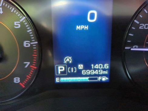 Used 2022 Subaru Crosstrek 2.0i Premium w/ Moonroof Package image 21