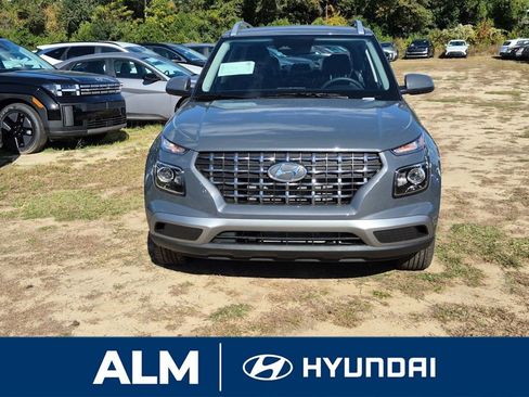 New 2026 Hyundai Venue SEL image 2