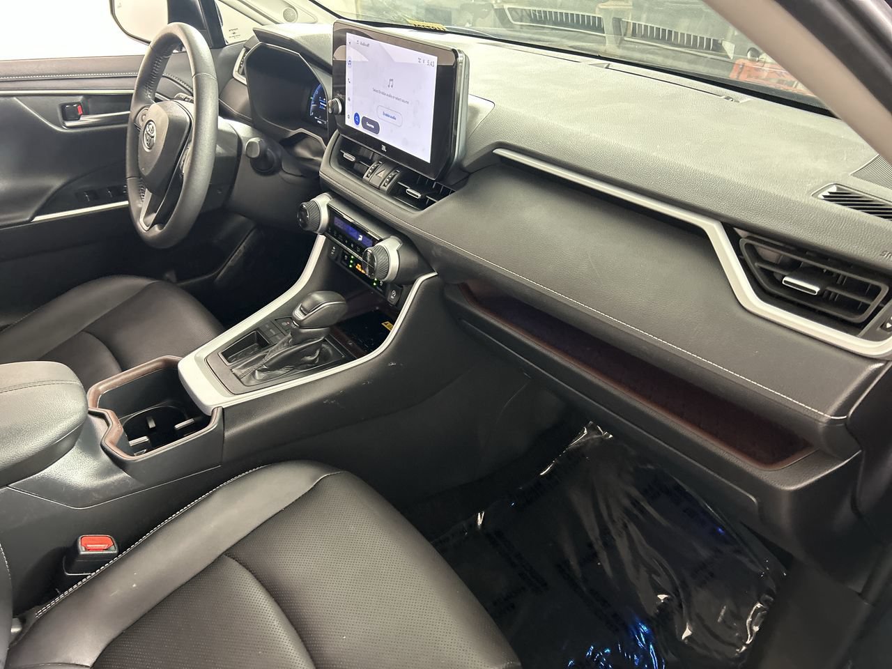 Used 2025 Toyota RAV4 Limited w/ Advanced Technology Package FWD image 28