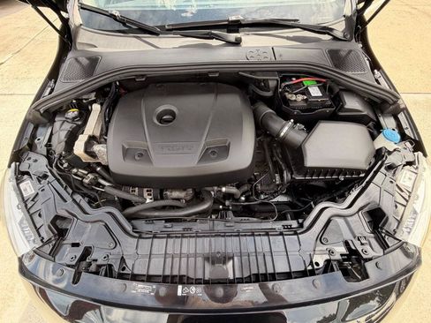 Used 2018 Volvo S60 T5 Inscription Platinum FWD image 8
