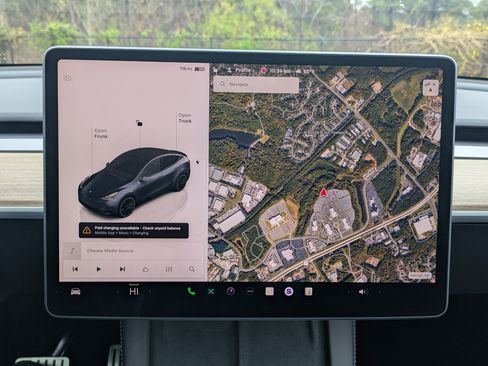 Used 2024 Tesla Model Y Performance image 13