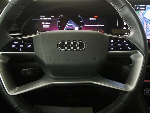 Used 2025 Audi Q5 Premium AWD/4WD image 17
