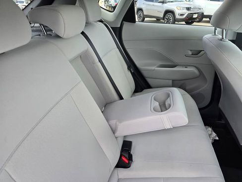 Used 2025 Hyundai Kona SEL AWD/4WD image 15