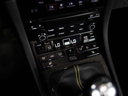 Used 2019 Porsche 911 GT3 RWD image 31