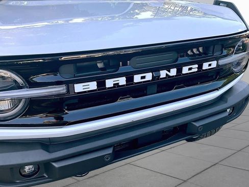 Used 2023 Ford Bronco Outer Banks w/ Sasquatch Package AWD/4WD image 30