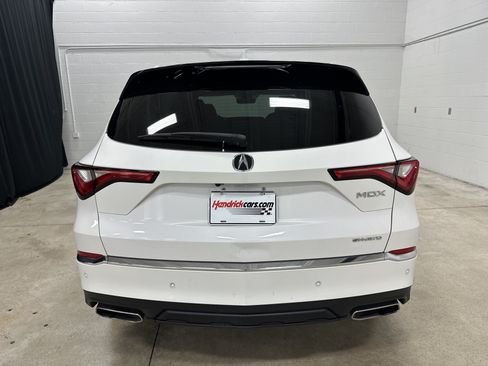 Used 2023 Acura MDX SH-AWD w/ Advance Package image 9