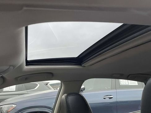 Used 2015 INFINITI Q70 3.7 image 18