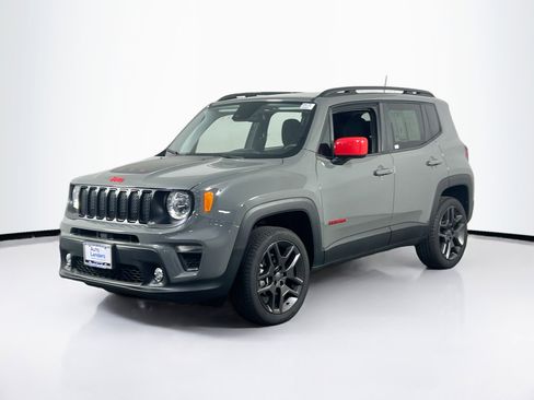 Used 2022 Jeep Renegade Latitude w/ Sun/Sound Group AWD/4WD image 1