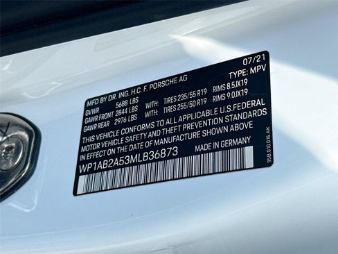 Used 2021 Porsche Macan S AWD/4WD image 32