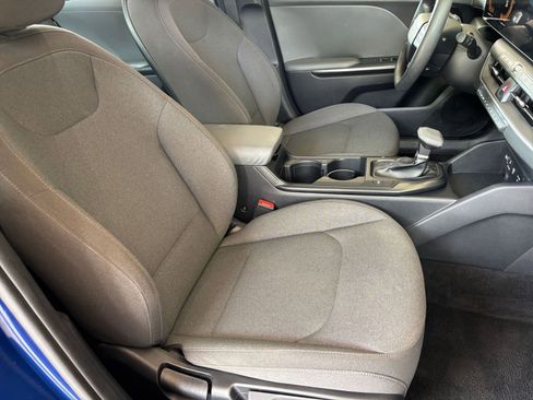 Used 2025 Kia K4 FWD image 35