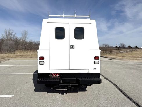 Used 2016 Chevrolet Silverado 3500 W/T image 5