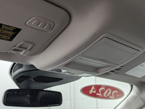 Used 2024 Ford Escape Platinum AWD/4WD image 33