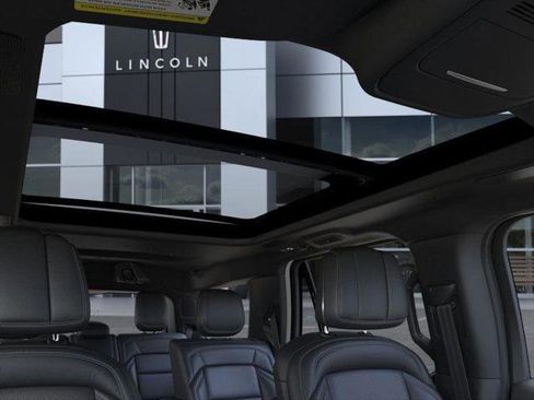 New 2025 Lincoln Navigator Reserve w/ Jet Appearance Package image 22