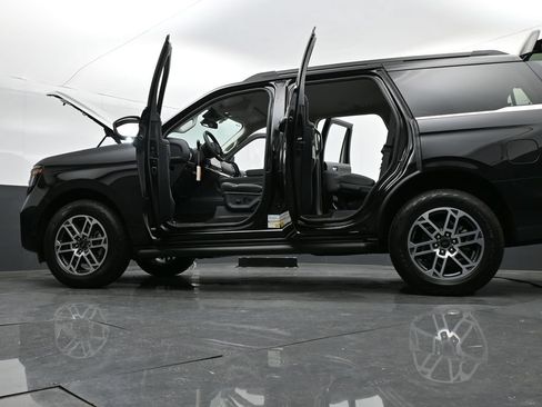 New 2026 Ford Expedition Active AWD/4WD image 39