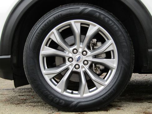 Certified 2023 Ford Explorer XLT w/ Equipment Group 202A image 9