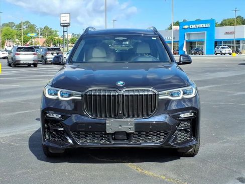 Used 2022 BMW X7 M50i w/ Dynamic Handling Package AWD/4WD image 2