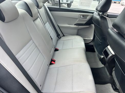 Used 2017 Toyota Camry SE image 29