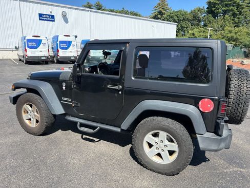 Used 2017 Jeep Wrangler Sport w/ Quick Order Package 24S AWD/4WD image 8