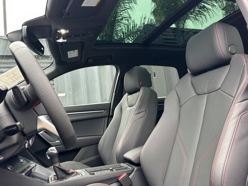 Used 2025 Audi Q3 2.0T Premium Plus w/ Premium Plus Package image 5