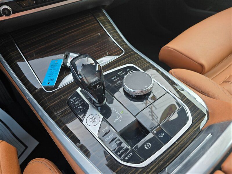 Used 2021 BMW X5 xDrive40i w/ Premium Package AWD/4WD image 8