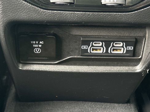 Certified 2023 Jeep Grand Cherokee Laredo w/ Luxury Tech Group I AWD/4WD image 18