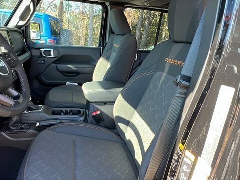New 2026 Jeep Gladiator Mojave w/ Safety Group image 17