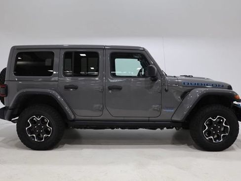 Used 2022 Jeep Wrangler Unlimited Rubicon 4xe w/ Dual Top Group AWD/4WD image 8