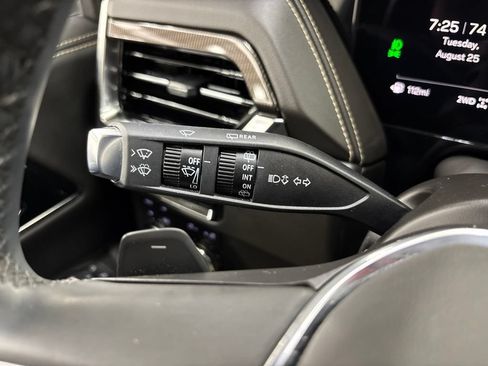 Used 2025 GMC Yukon Elevation w/ Technology Package AWD/4WD image 31