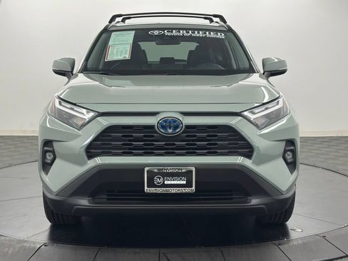 Used 2022 Toyota RAV4 XLE Premium AWD/4WD image 6