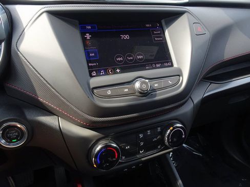 Used 2023 Chevrolet TrailBlazer RS FWD image 17