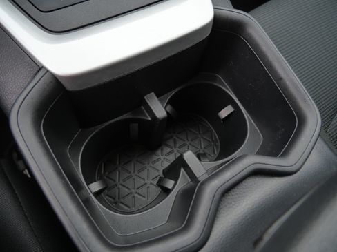 Certified 2025 Toyota RAV4 LE image 33