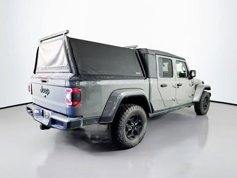 Used 2023 Jeep Gladiator Sport AWD/4WD image 6