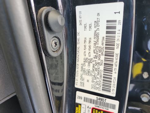Used 2018 Toyota Tacoma SR5 RWD image 21